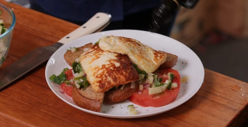 Greek Salad Halloumi